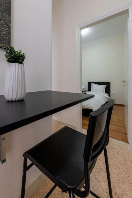Kerameikos 2 Bedroom Apartment 아테네 외부 사진