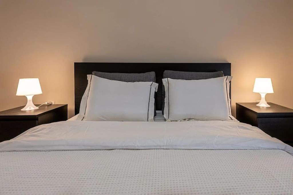 Kerameikos 2 Bedroom Apartment 아테네 외부 사진